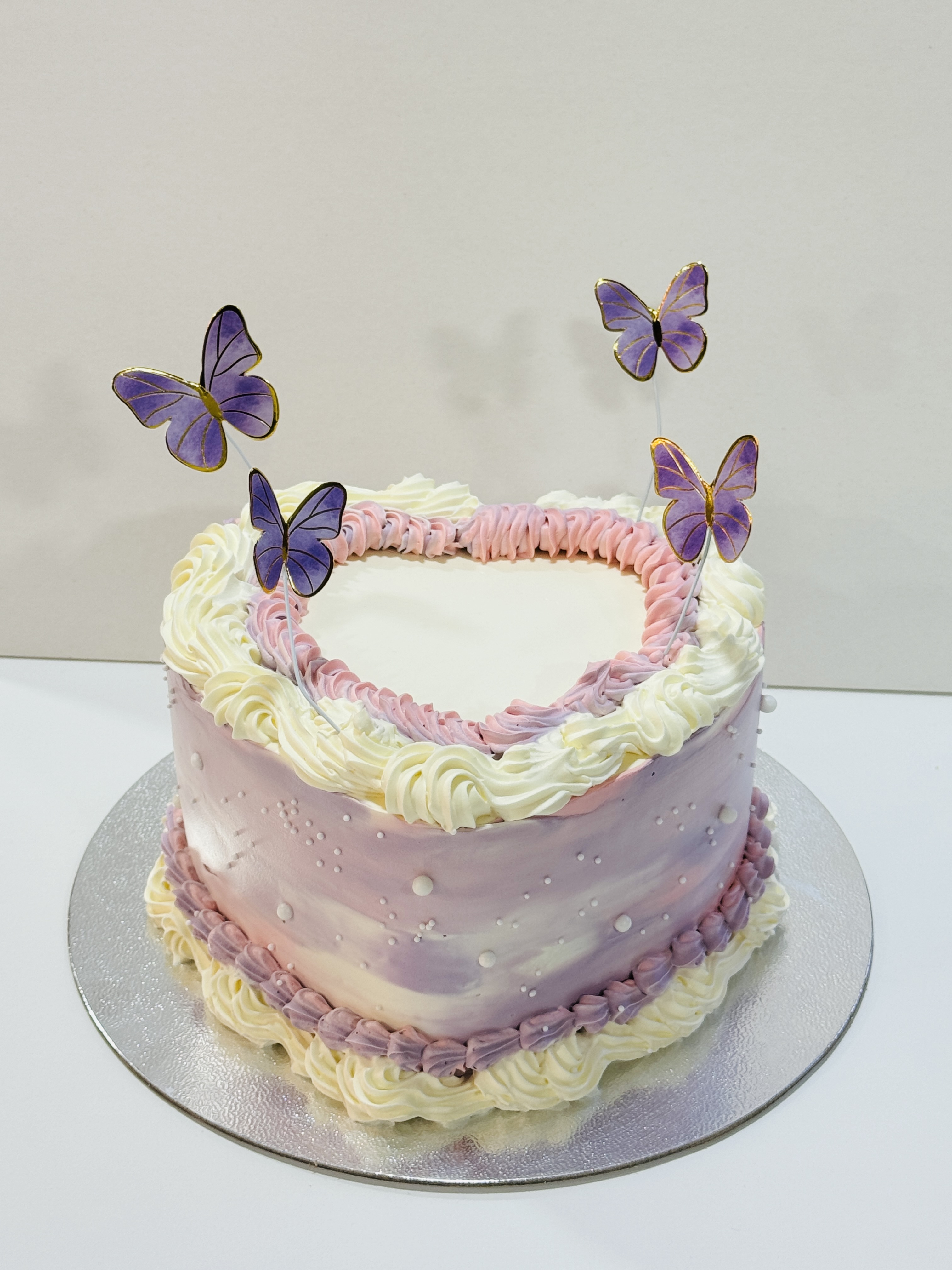 cake image of 6"/4" - £30