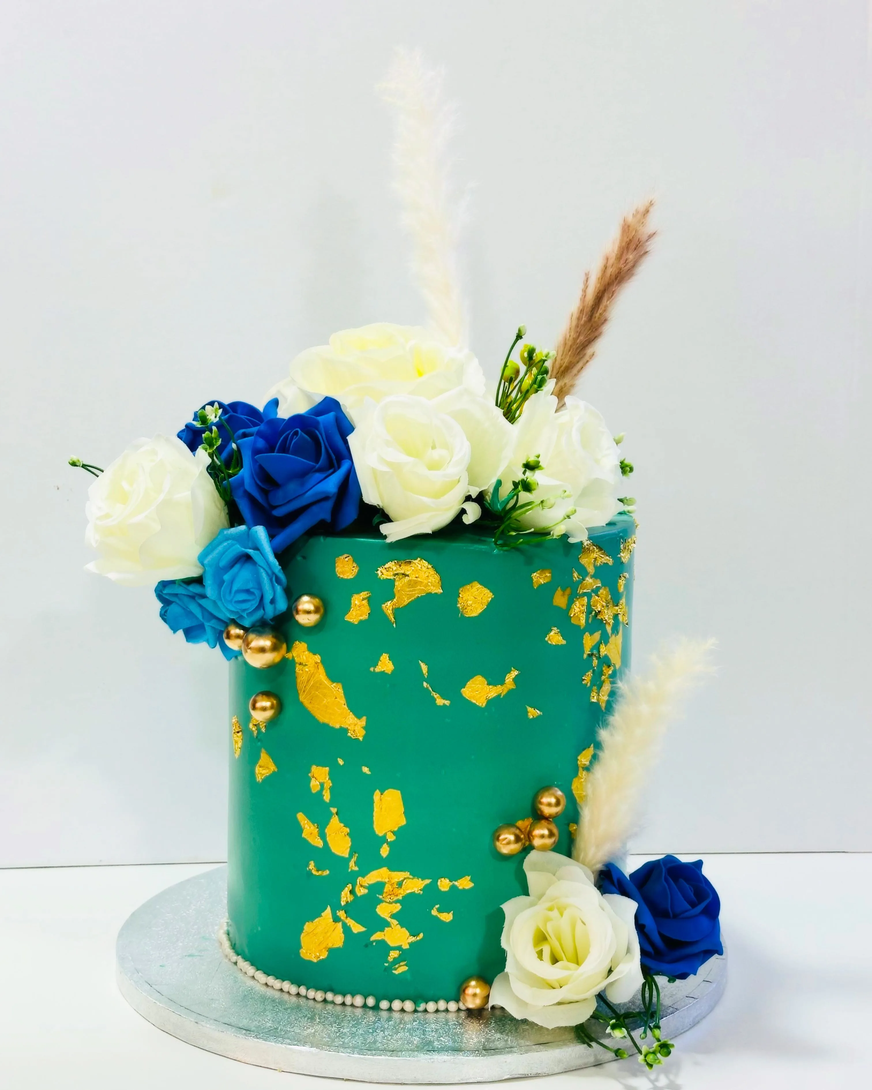 cake image of 8"/8" 