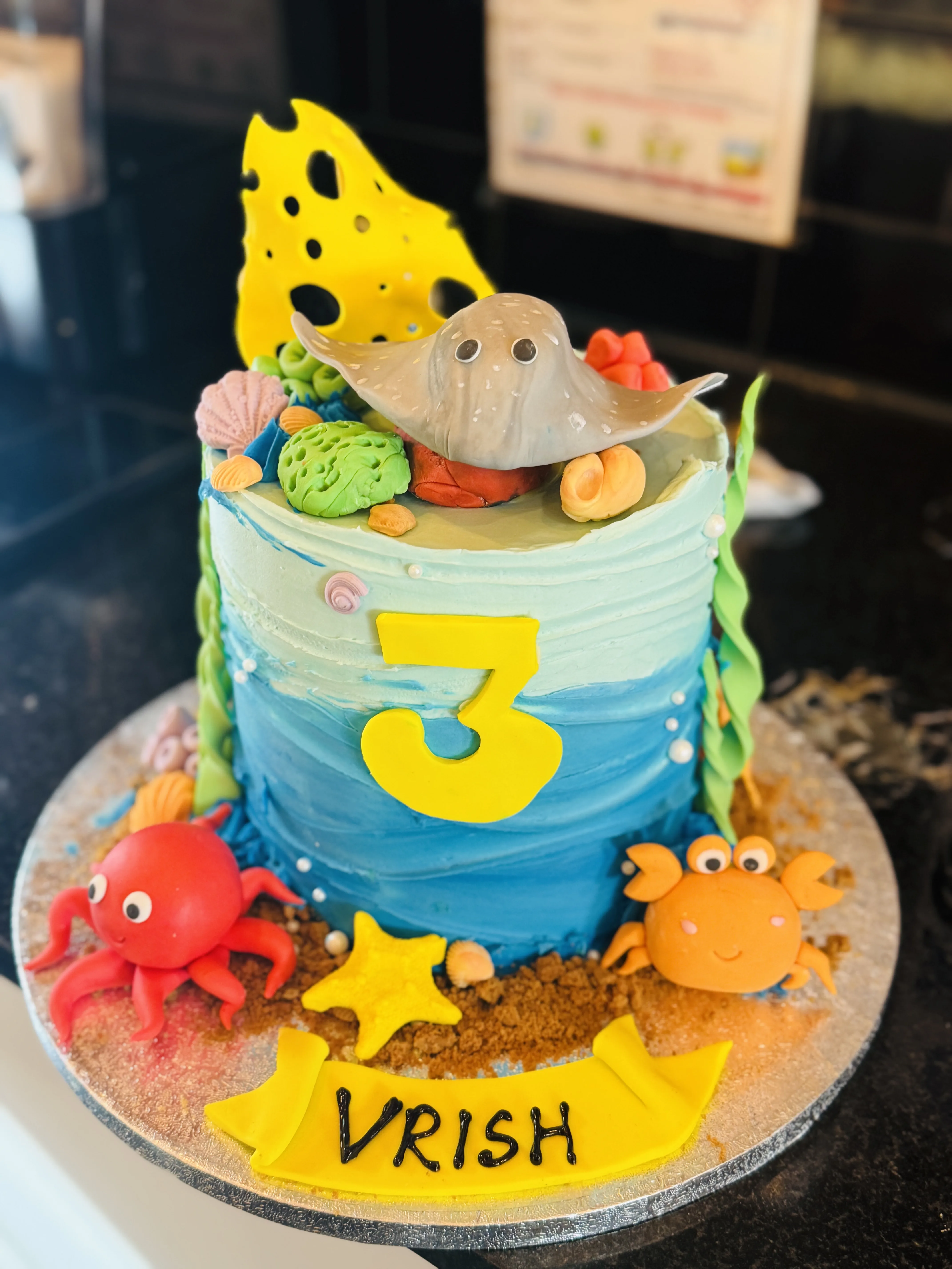 cake image of 8"/6" Fresh Cream