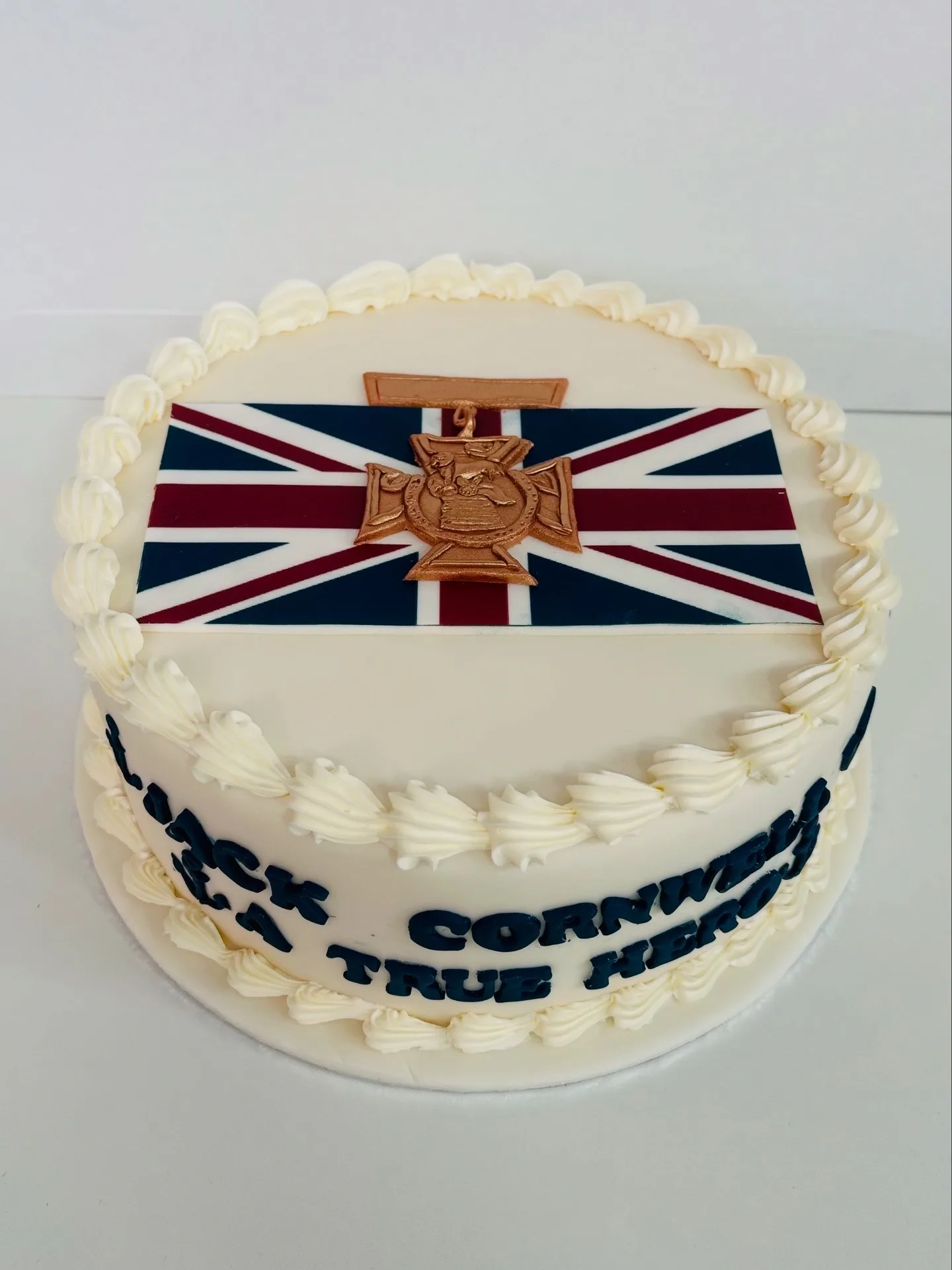 cake image of 10"/4" Fondant