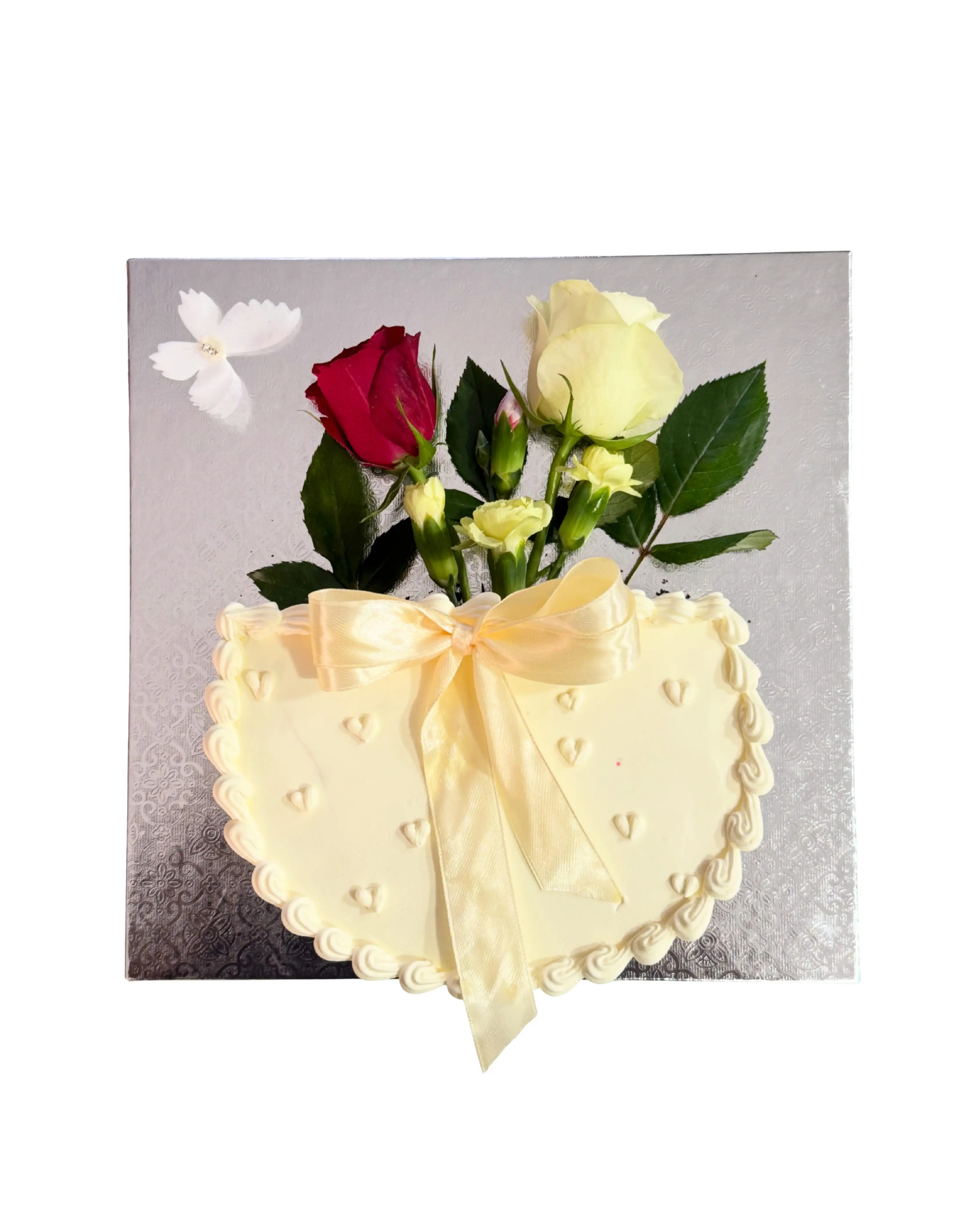 cake image of Elegant Heart Floral Fresh Cream Cake